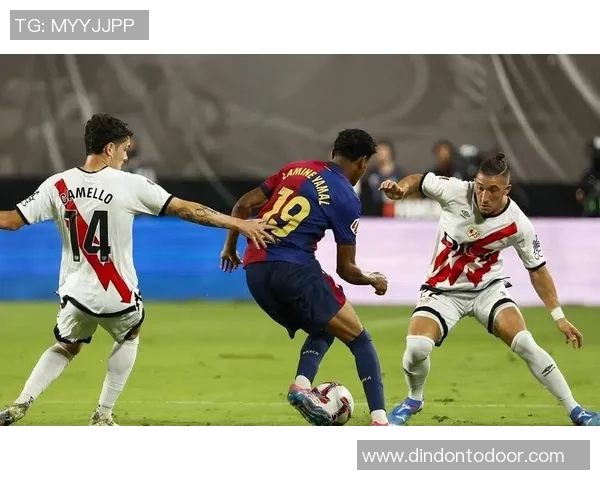 姆巴佩与德容的对决谁能在赛场上更胜一筹解析两位足球巨星的实力与潜力