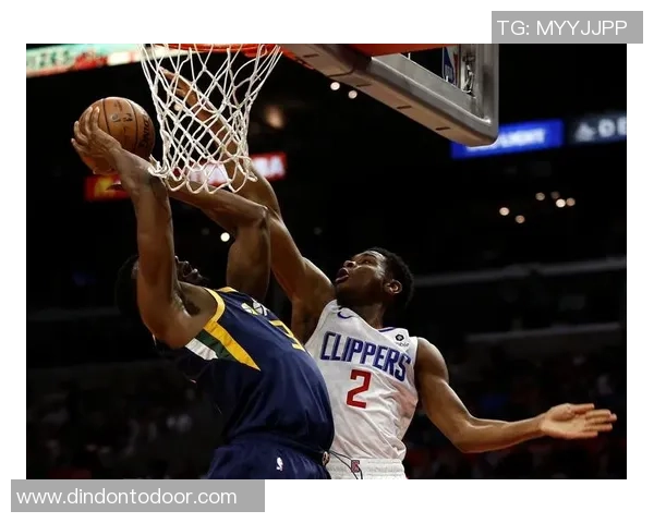 快船与爵士激战24日赛场精彩瞬间回顾与赛后分析