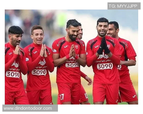 棉农队与利雅得希拉尔的巅峰对决展现足球魅力与激情的较量 棉农队与利雅得希拉尔的巅峰对决展现足球魅力与激情的较量