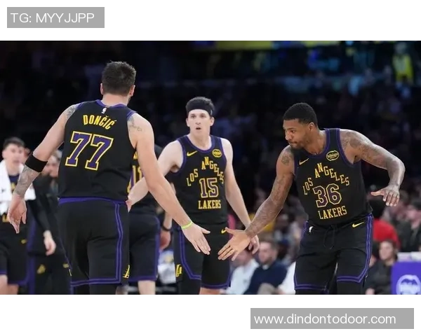 激战西部强队直播灰熊对决湖人全场精彩瞬间回顾与分析 激战西部强队直播灰熊对决湖人全场精彩瞬间回顾与分析