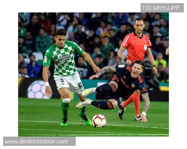 西甲焦点战役瓦伦西亚主场迎战巴萨争夺三分荣耀