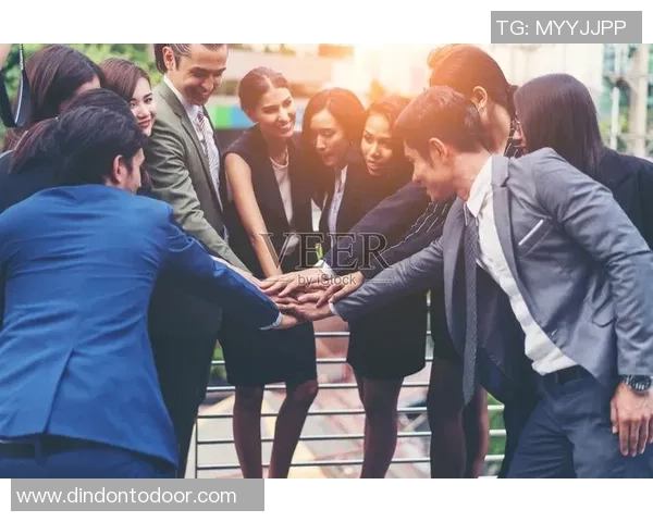 FPX在精英赛中的灵活战术运用与团队协作分析